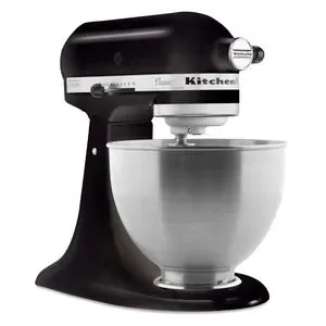 Técnico KitchenAid atendiendo batidoras kitchenaid en Quito